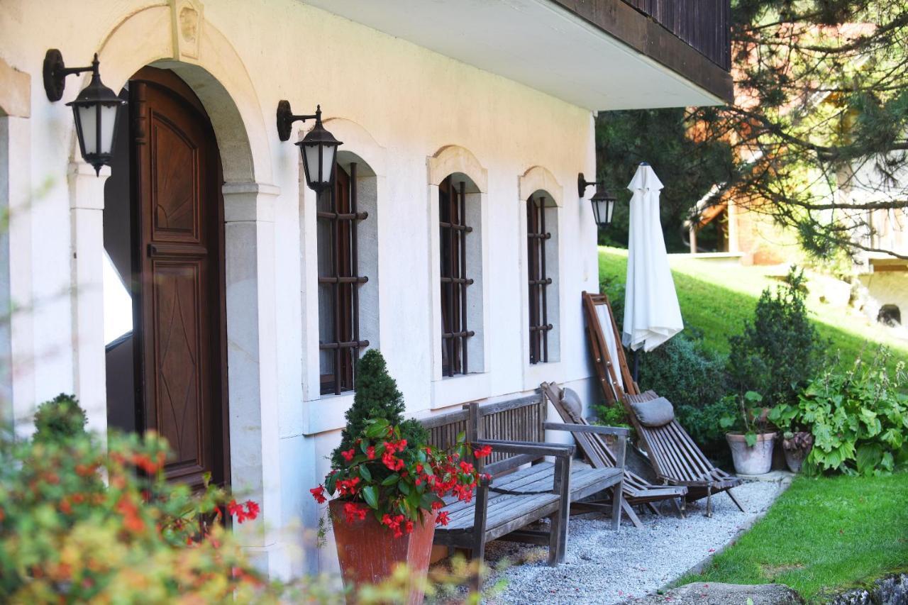 נובו מסטו Domacija Seruga Countryside Hotel מראה חיצוני תמונה