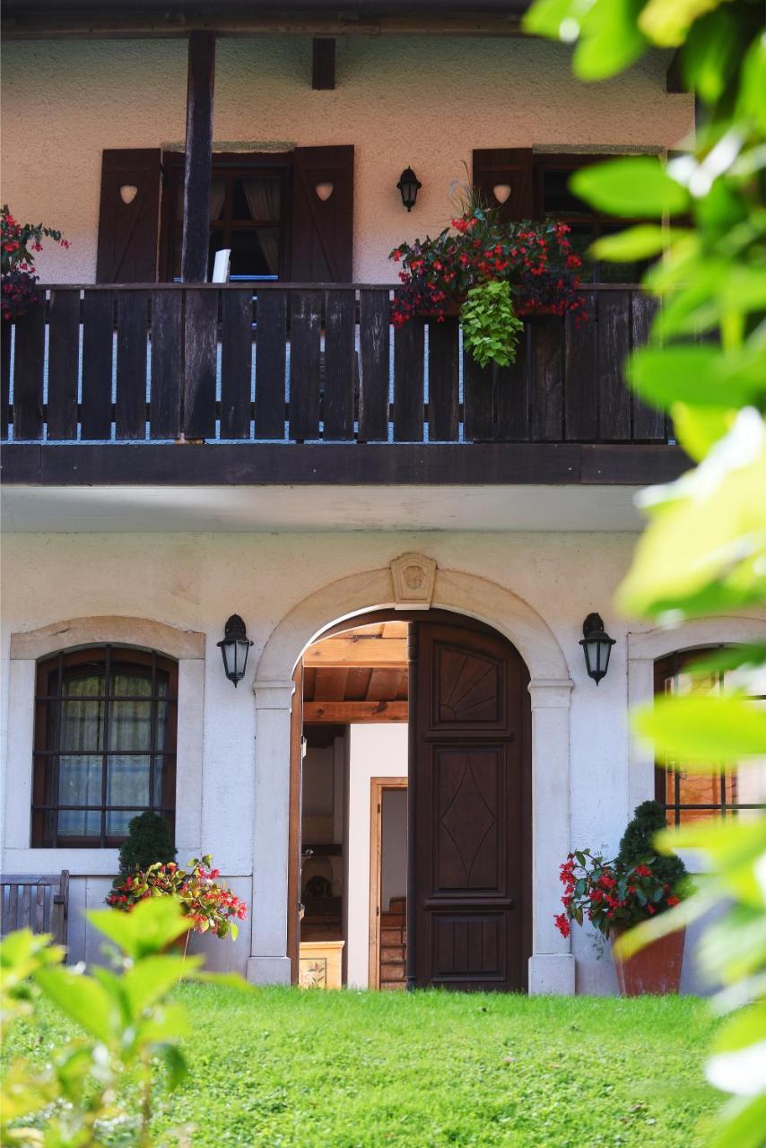נובו מסטו Domacija Seruga Countryside Hotel מראה חיצוני תמונה