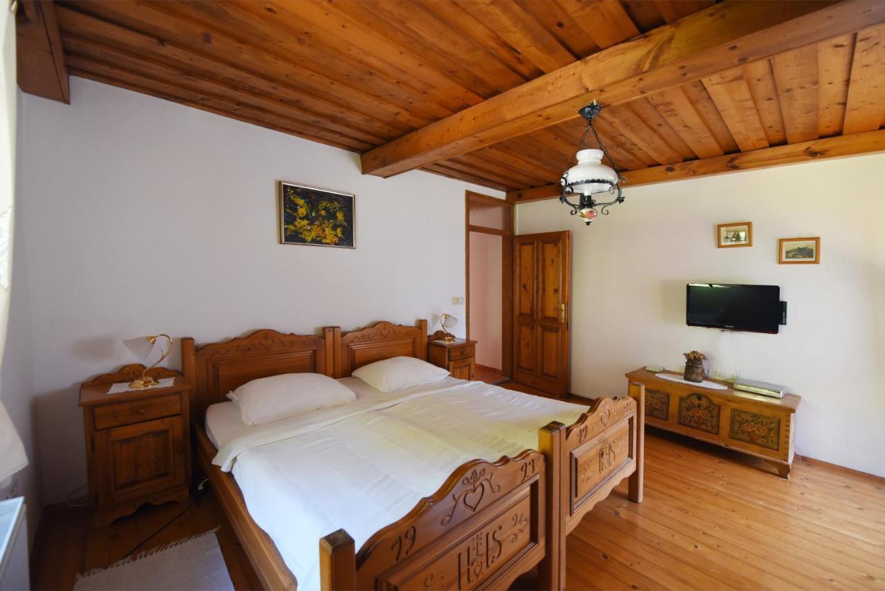 נובו מסטו Domacija Seruga Countryside Hotel מראה חיצוני תמונה